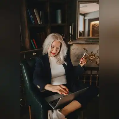 尹宜